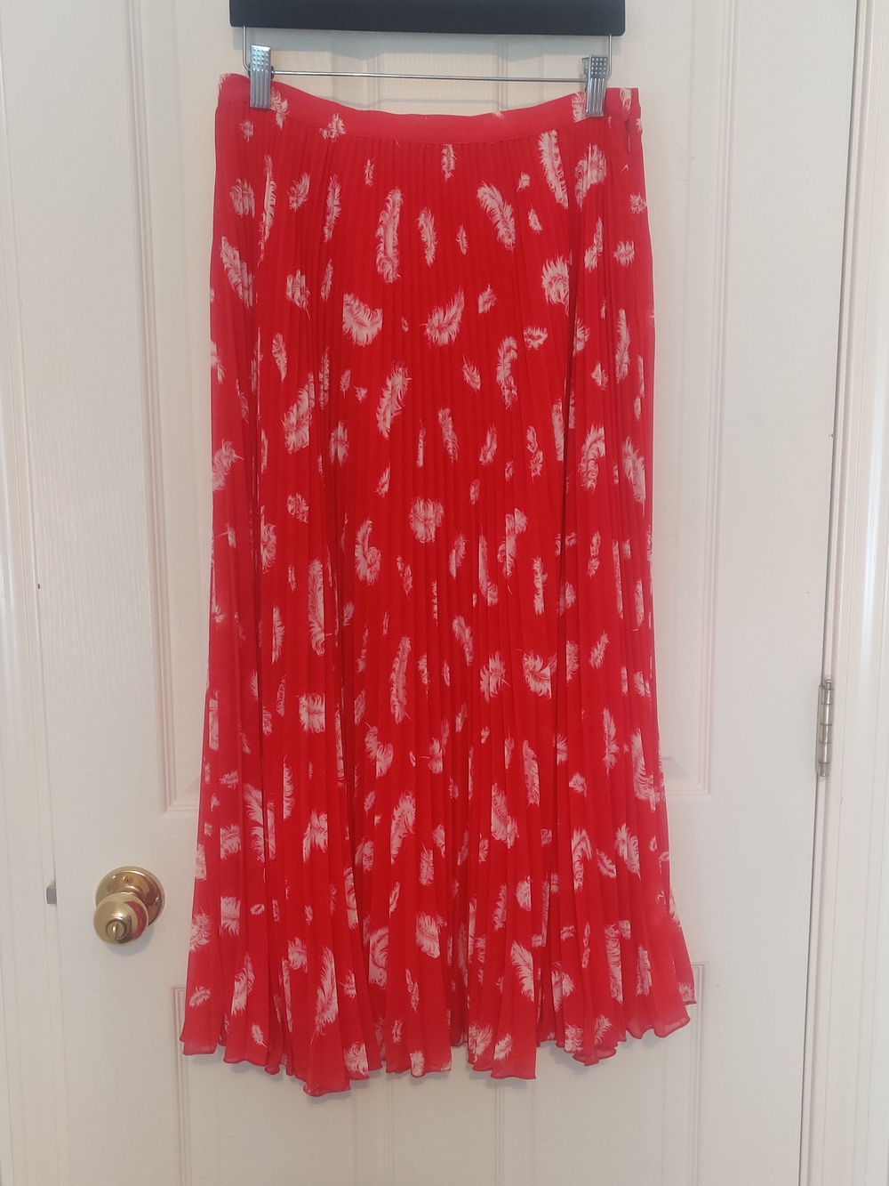 Vintage Alberto Makali Red Pleated Midi / Maxi Skirt with White Feather Motif